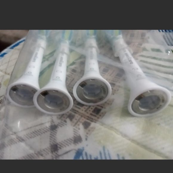 New! Philips Sonicare C3 Premium clean Control 4 Brush Heads Fast S/H value buy! - Picture 7 of 11